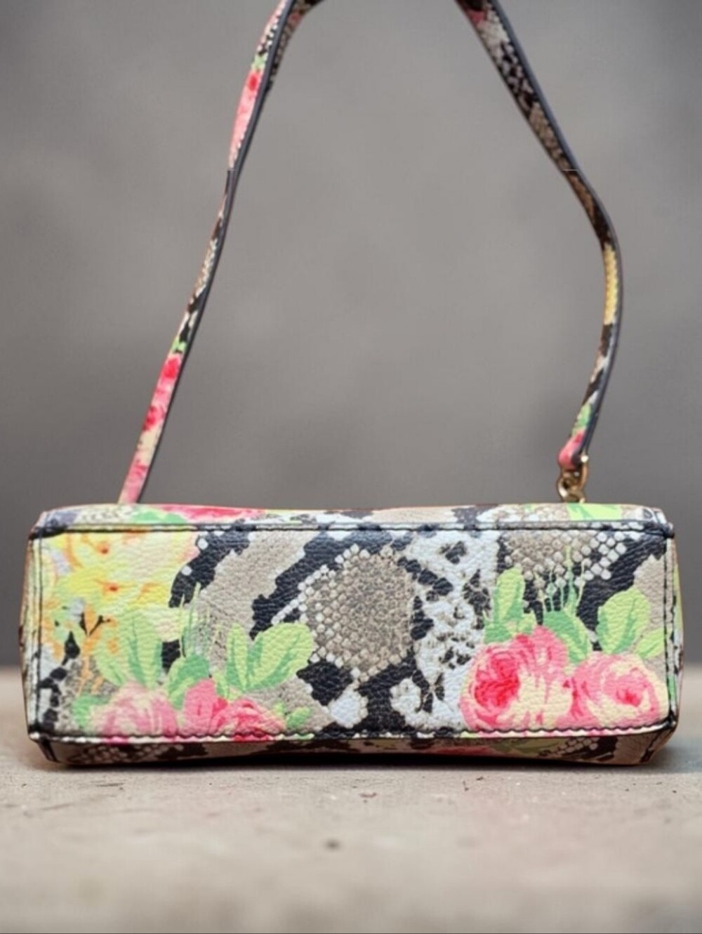 Betsey Johnson Floral Snake-Print Crossbody Bag, NWOT, 9"x6" - Picture 3 of 6
